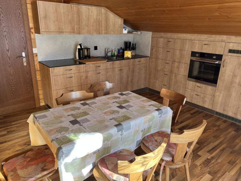 萨斯格伦德Haus Weideli, Dammstrasse 7别墅 外观 照片